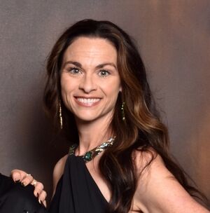 Meet your Posher, Crystal